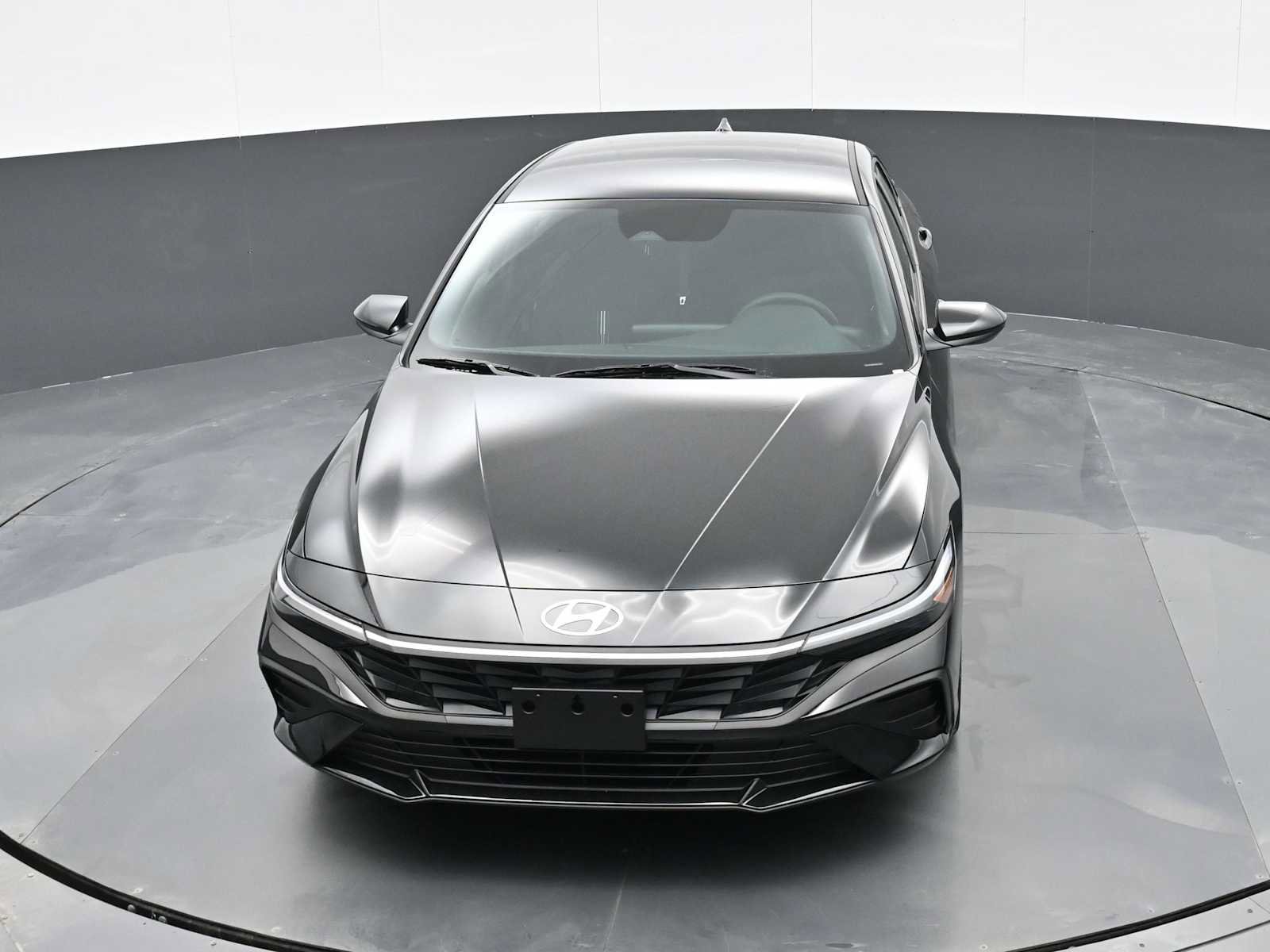 Certified 2025 Hyundai Elantra Sport w/ Cargo Package image 21