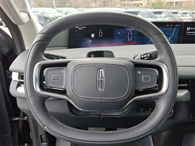 Used 2025 Lincoln Navigator Reserve image 20