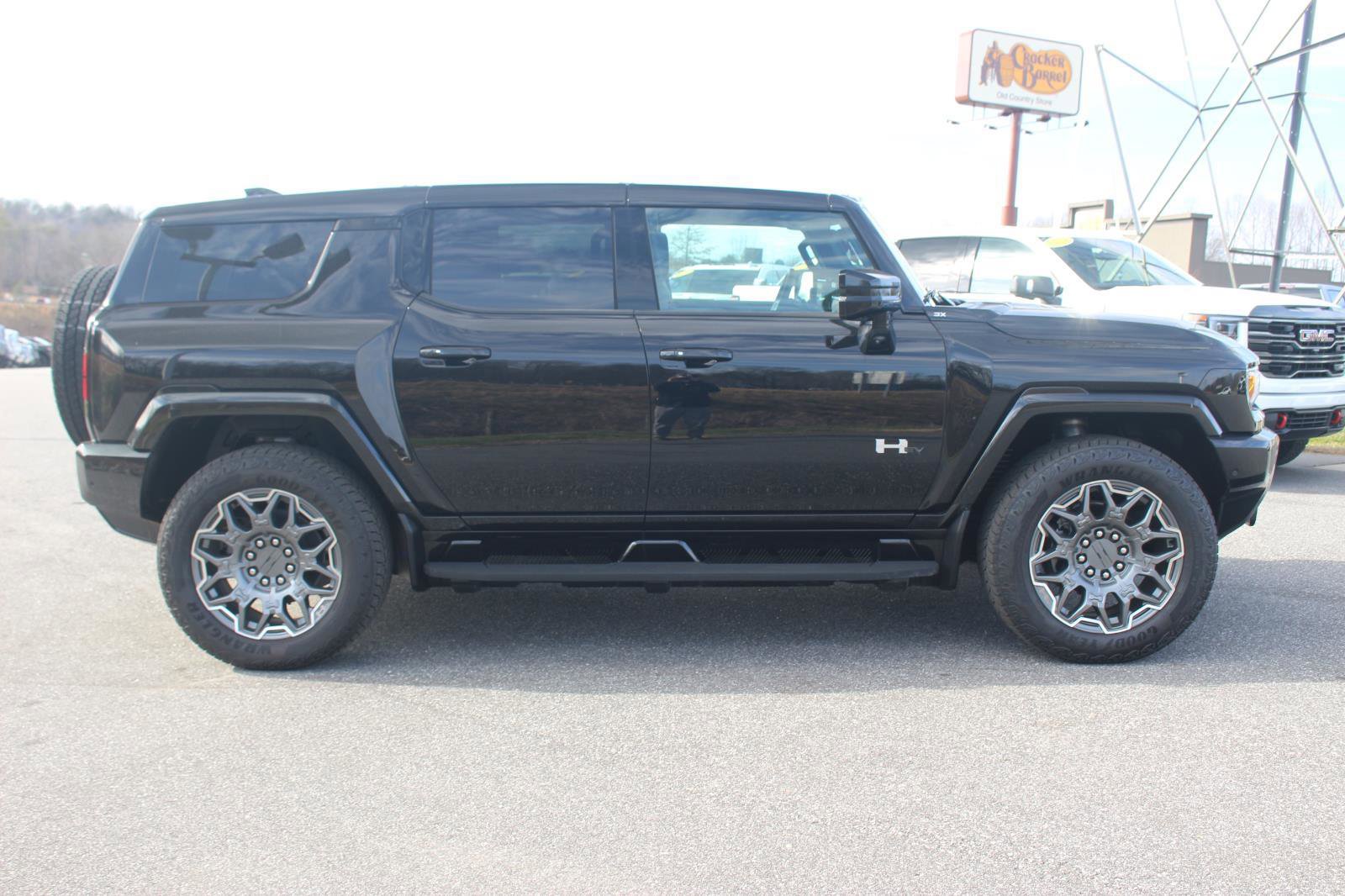 New 2025 GMC Hummer EV 3X image 8