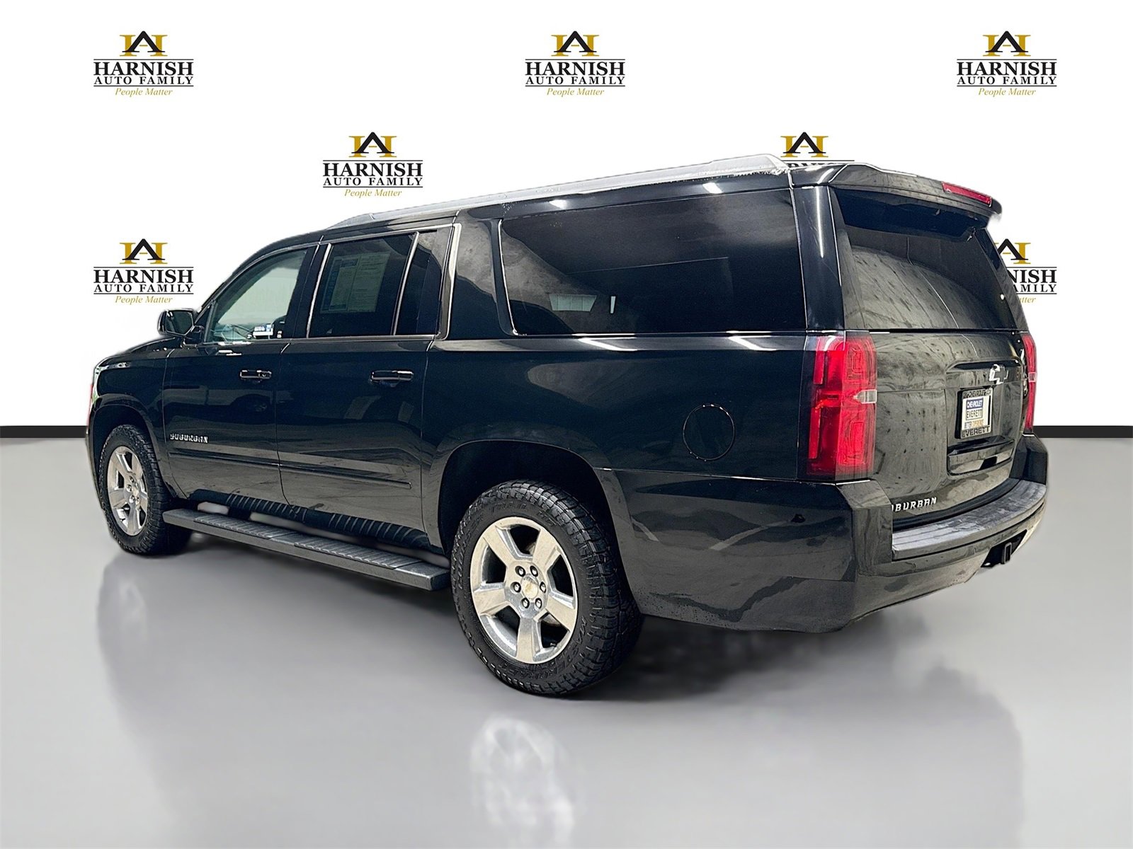 Used 2019 Chevrolet Suburban LS w/ All-Season Package image 7