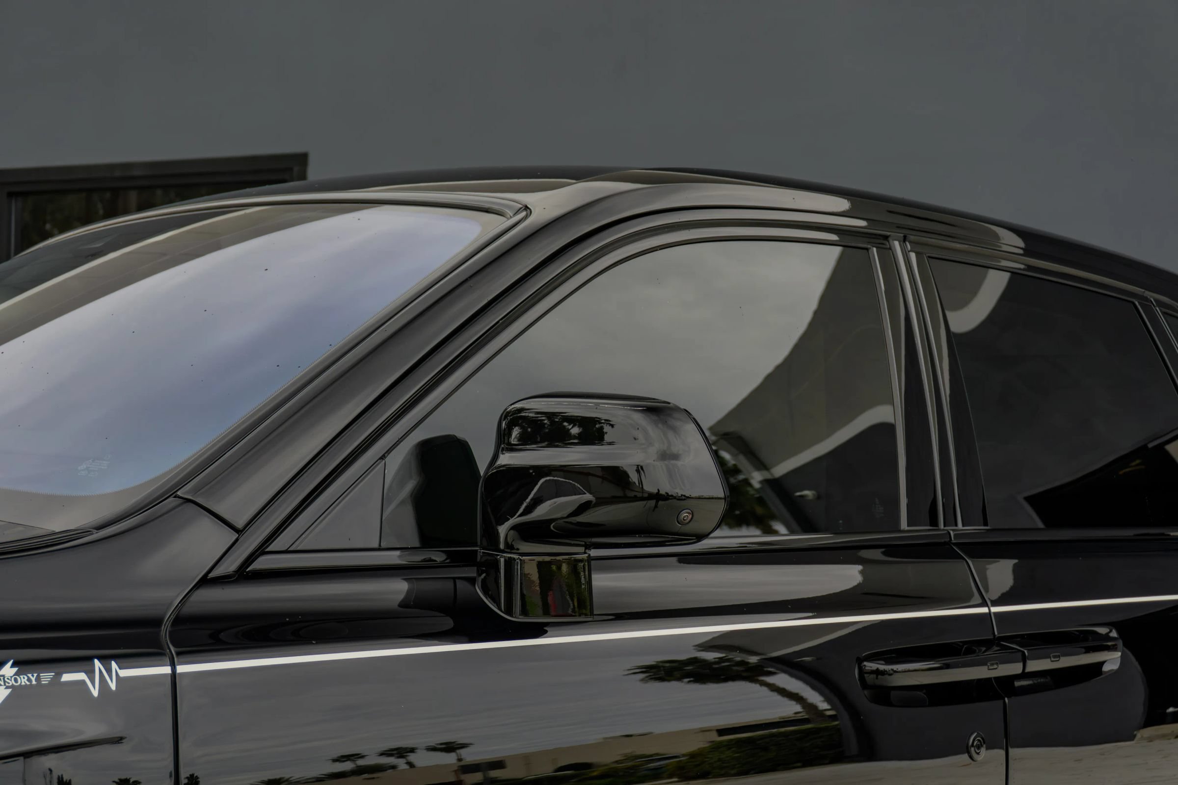 Used 2024 Rolls-Royce Phantom Sedan RWD image 25