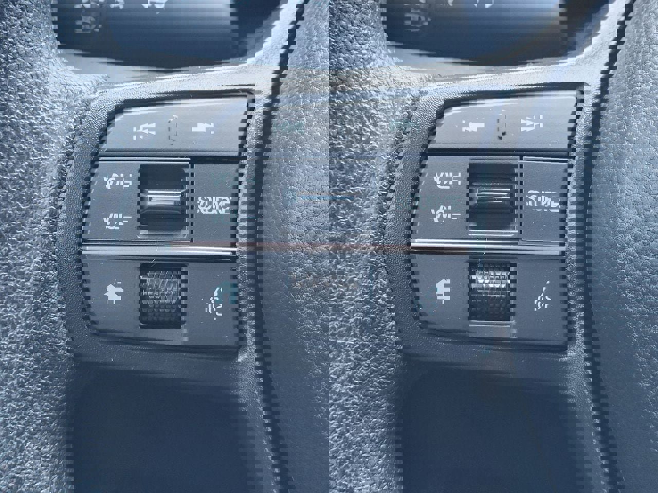 Certified 2025 Honda CR-V EX image 27