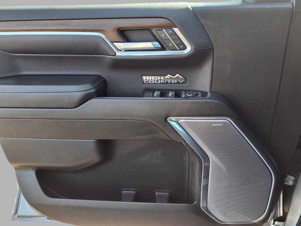 Used 2024 Chevrolet Silverado 1500 High Country w/ Z71 Off-Road Package image 18