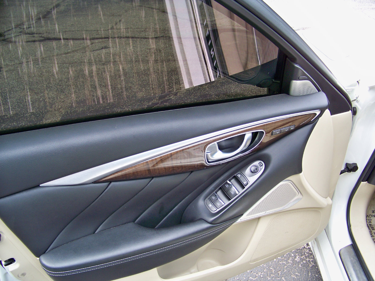 Used 2018 INFINITI Q50 Luxe w/ Cargo Package (L95) image 18