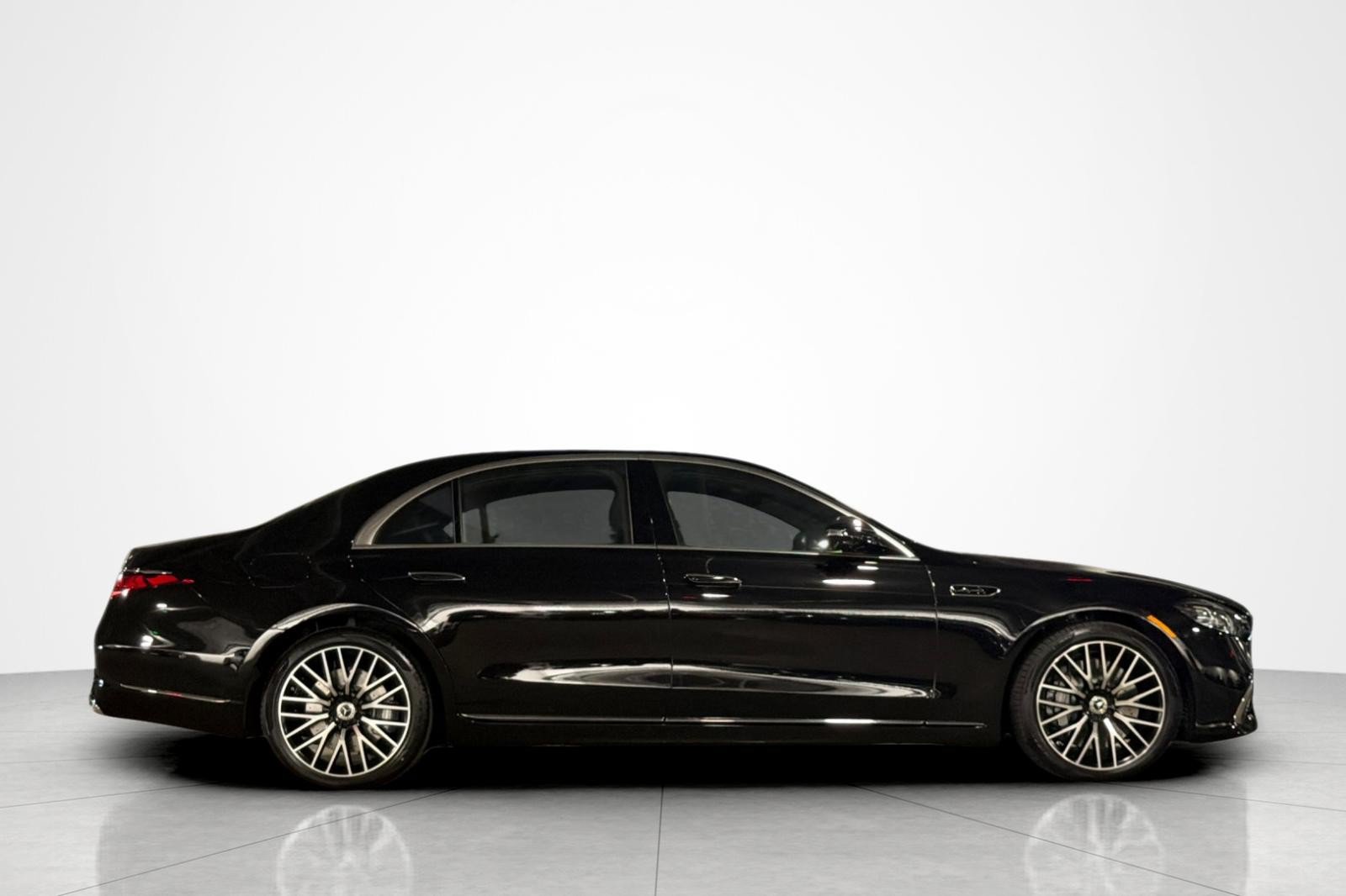 New 2027 Mercedes-Benz S 580 4MATIC Sedan image 6