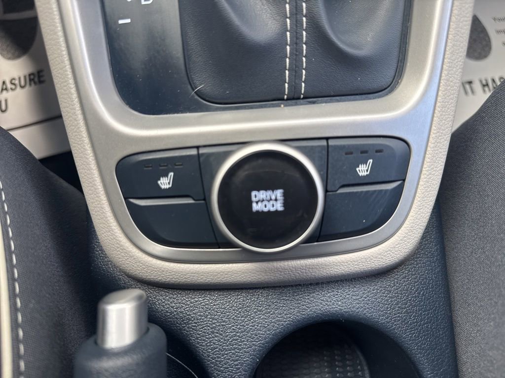 Used 2021 Hyundai Venue image 27