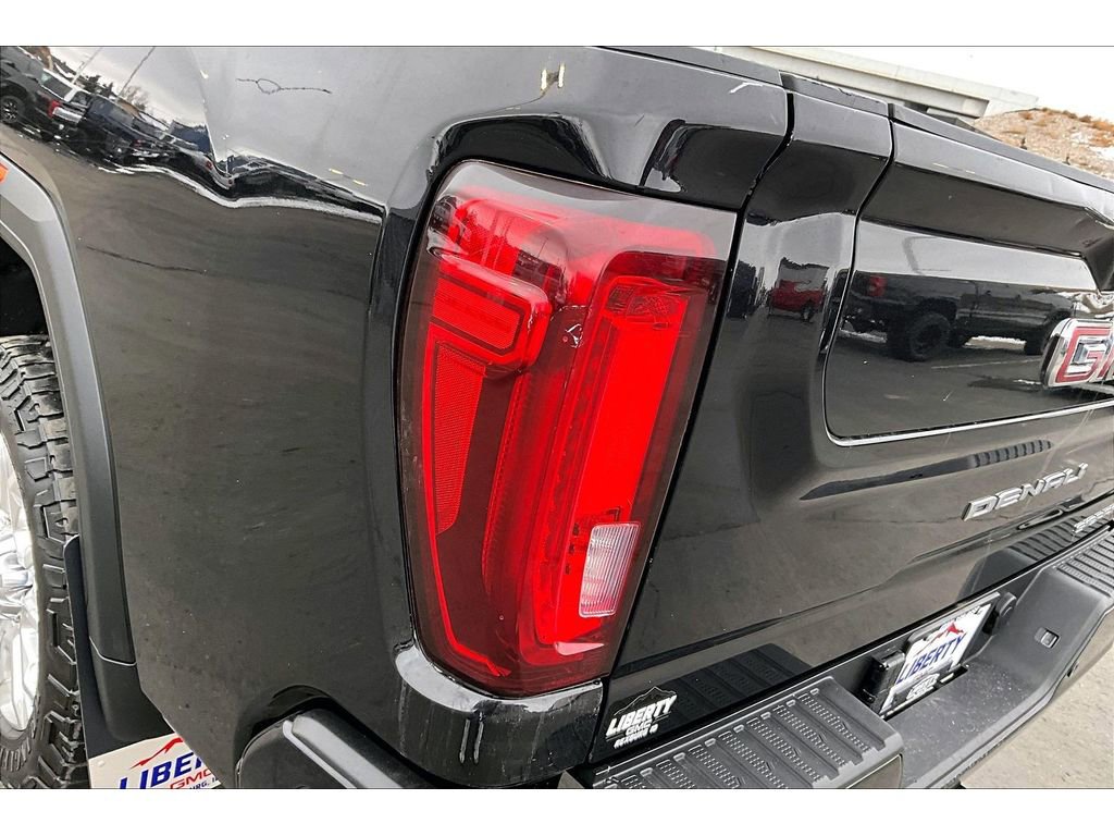 Used 2023 GMC Sierra 3500 Denali w/ Denali Ultimate Package image 24