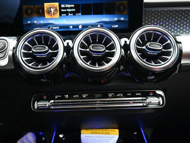 New 2025 Mercedes-Benz GLB 35 AMG 4MATIC image 12