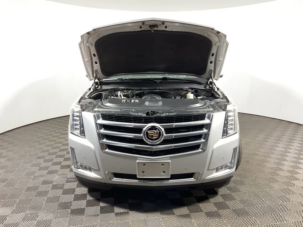Used 2015 Cadillac Escalade ESV Luxury image 11