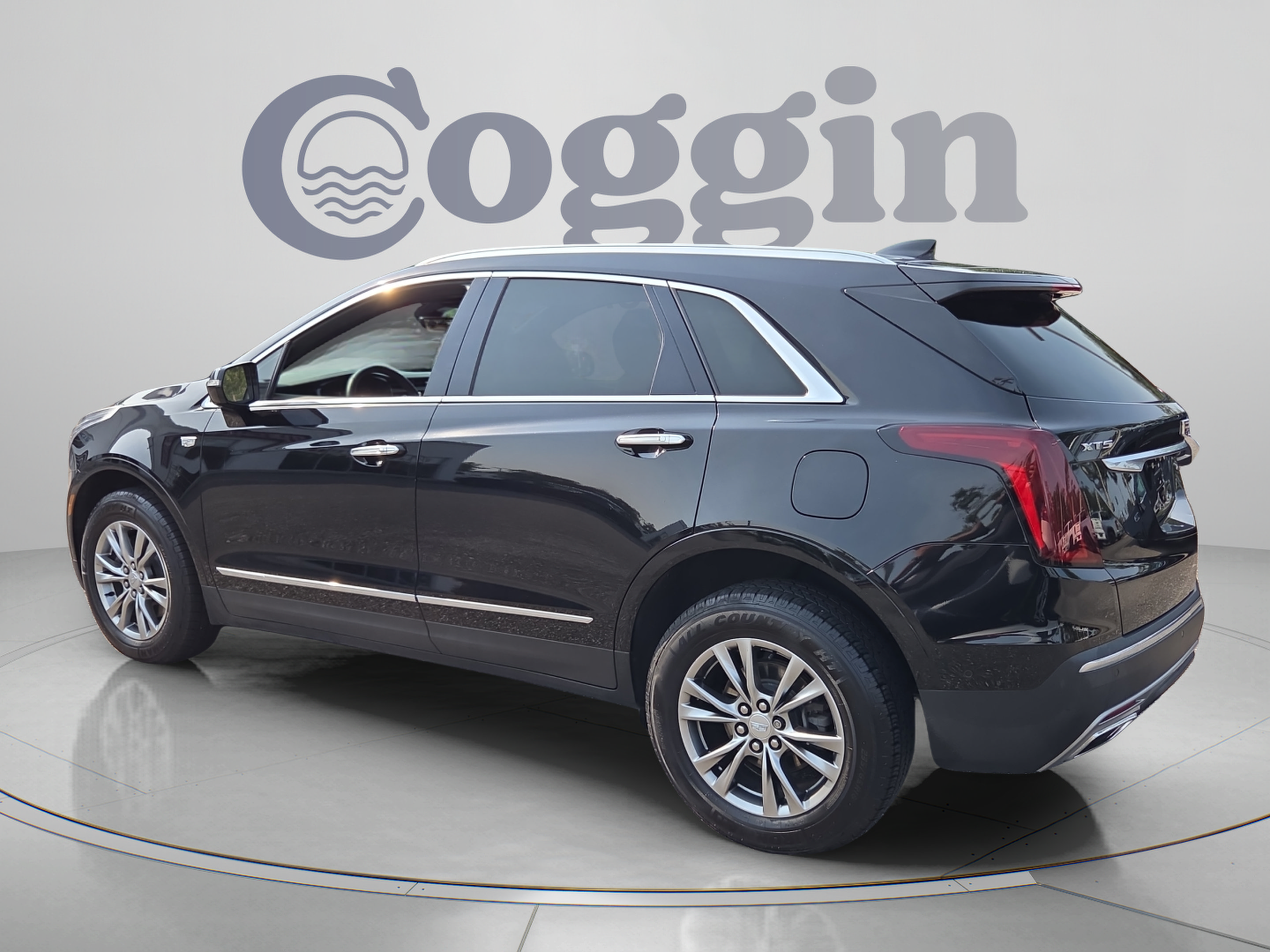 Used 2021 Cadillac XT5 Premium Luxury FWD image 3
