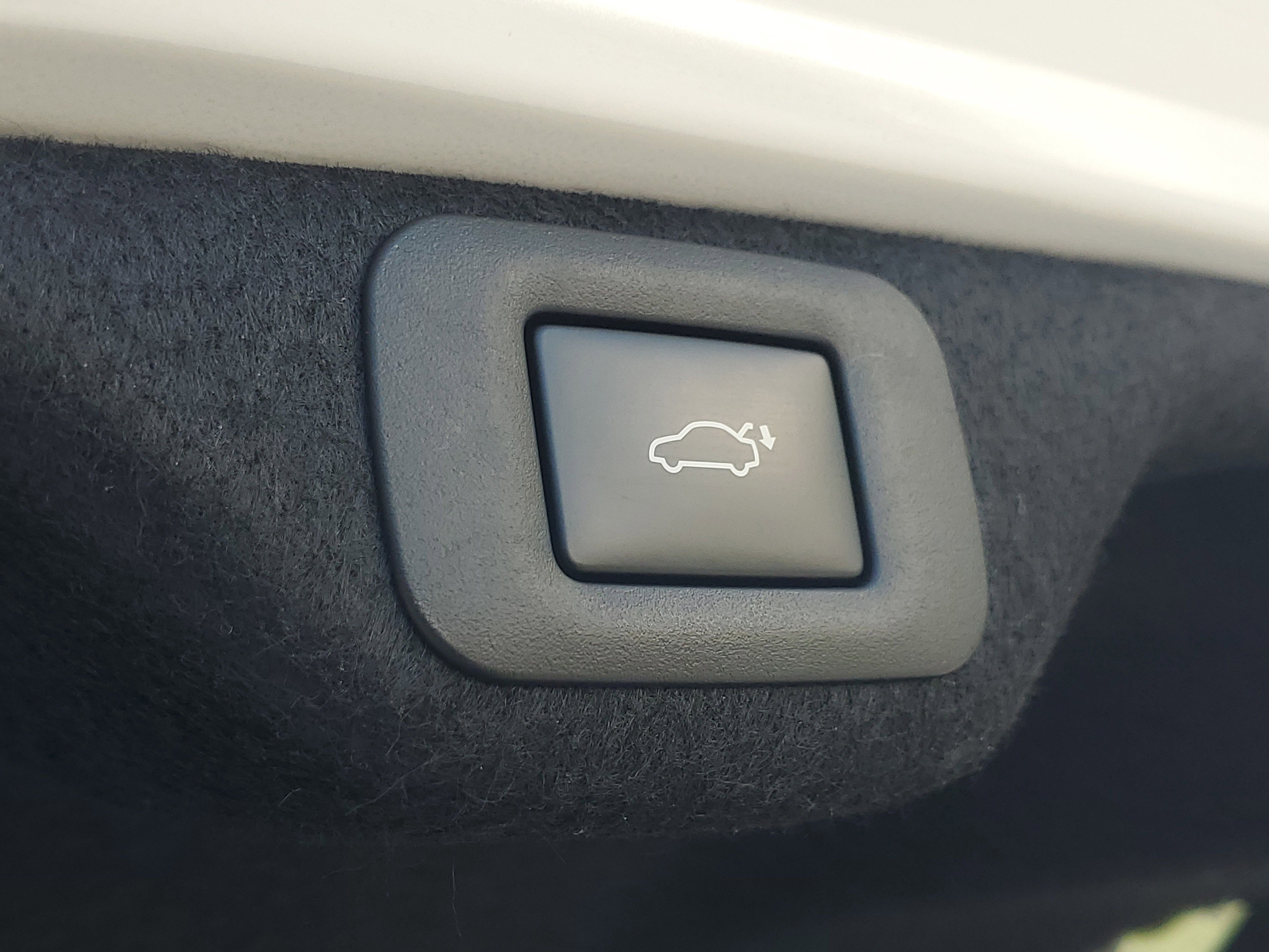 Certified 2025 Lexus ES 350 w/ Premium Package image 14