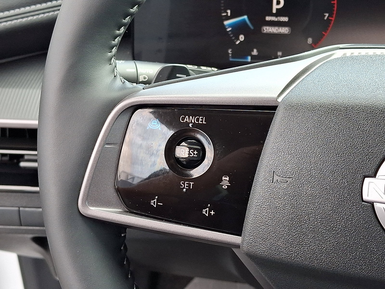 Certified 2025 Nissan Murano SV AWD/4WD image 21