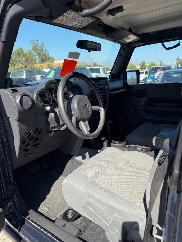 Used 2007 Jeep Wrangler Rubicon w/ Dual Top Group AWD/4WD image 9
