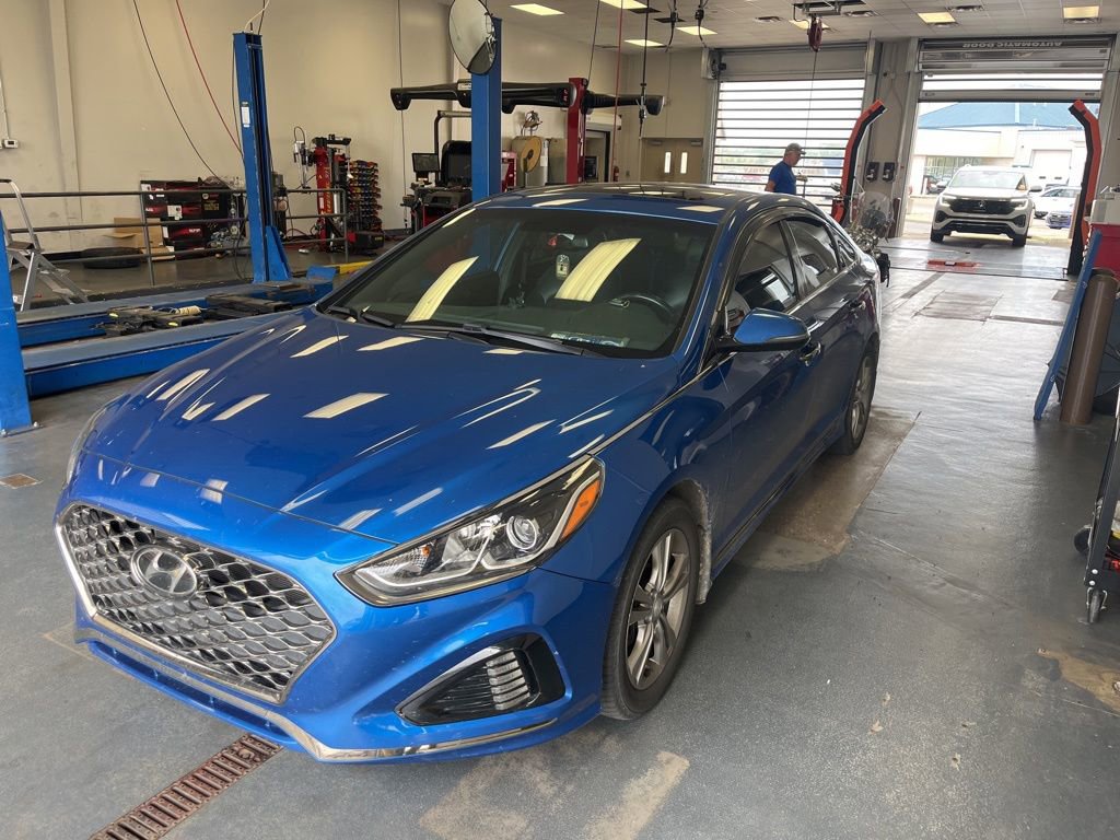 Used 2019 Hyundai Sonata Sport FWD image 2