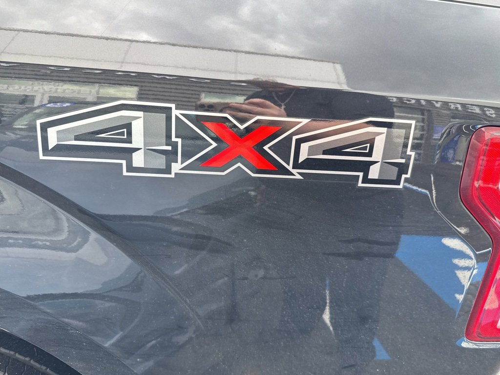 Used 2015 Ford F150 XLT w/ Equipment Group 302A Luxury image 9