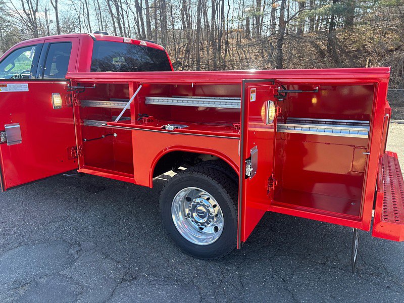 New 2025 Ford F550 4x4 SuperCab Super Duty w/ XLT Value Package image 11