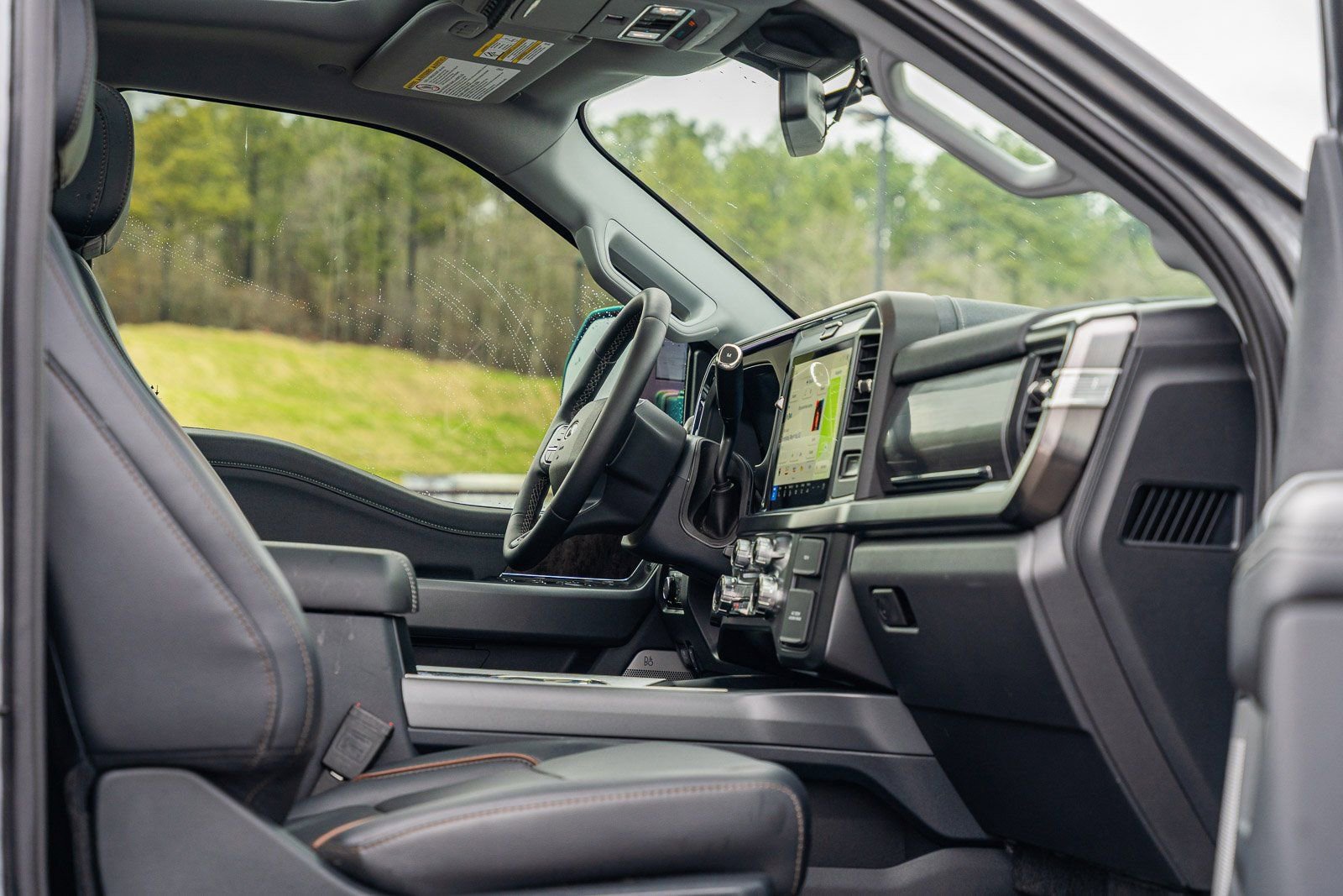 Certified 2025 Ford F250 Lariat w/ Black Appearance Package AWD/4WD image 16