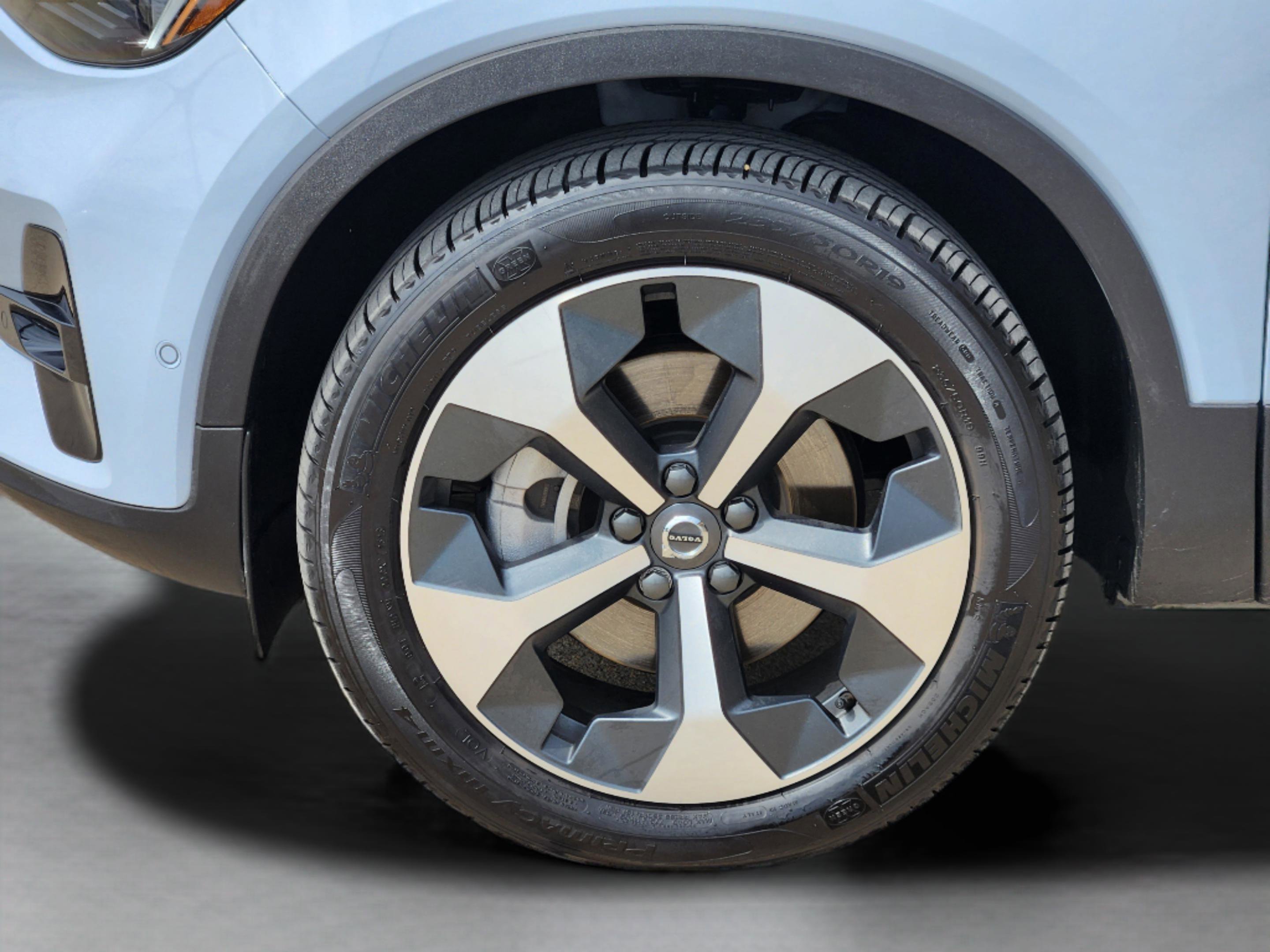 Used 2026 Volvo XC40 B5 Plus w/ Protection Package Premier AWD/4WD image 39