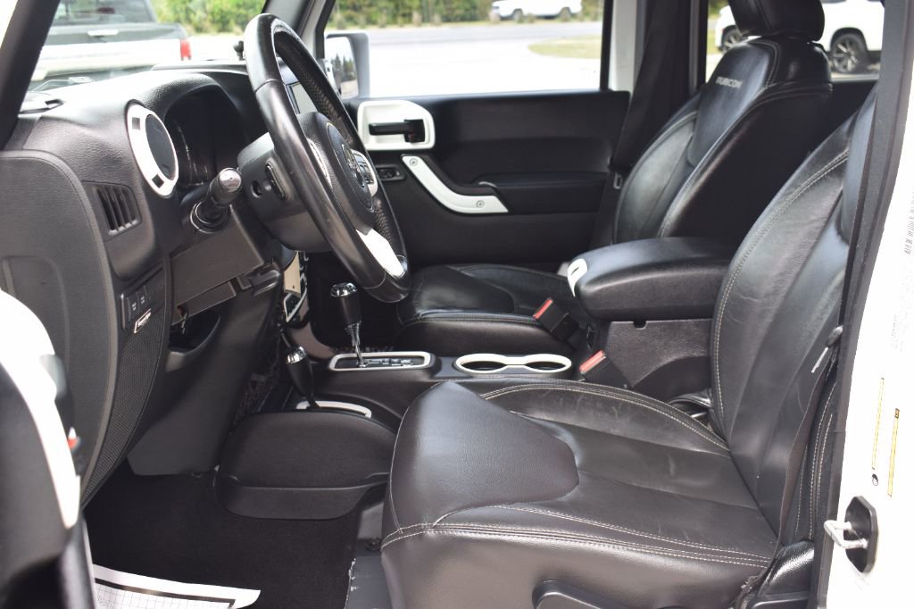 Used 2016 Jeep Wrangler Unlimited Rubicon w/ Connectivity Group image 8