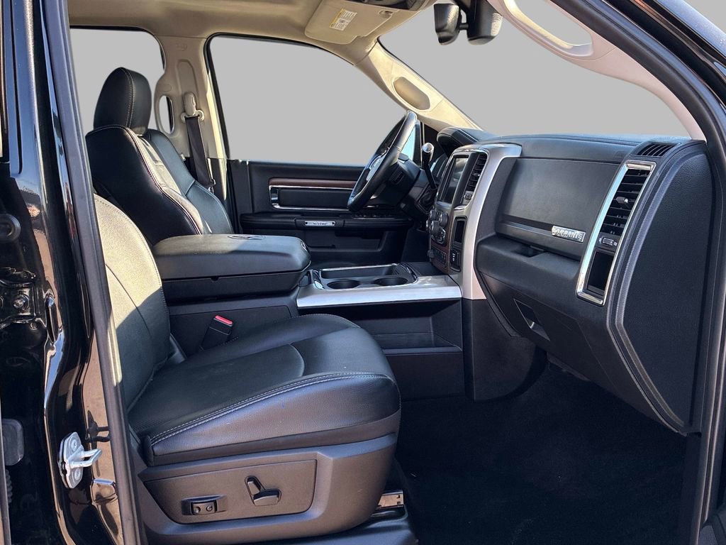Used 2016 RAM 2500 Laramie w/ Snow Chief Group AWD/4WD image 9