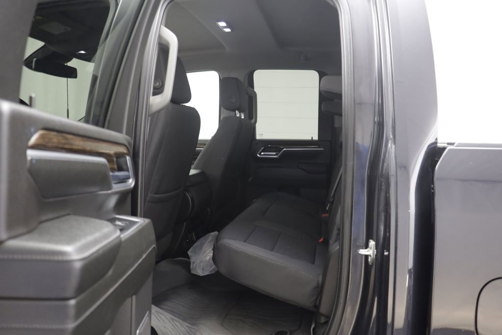 Used 2024 GMC Sierra 2500 SLE AWD/4WD image 16