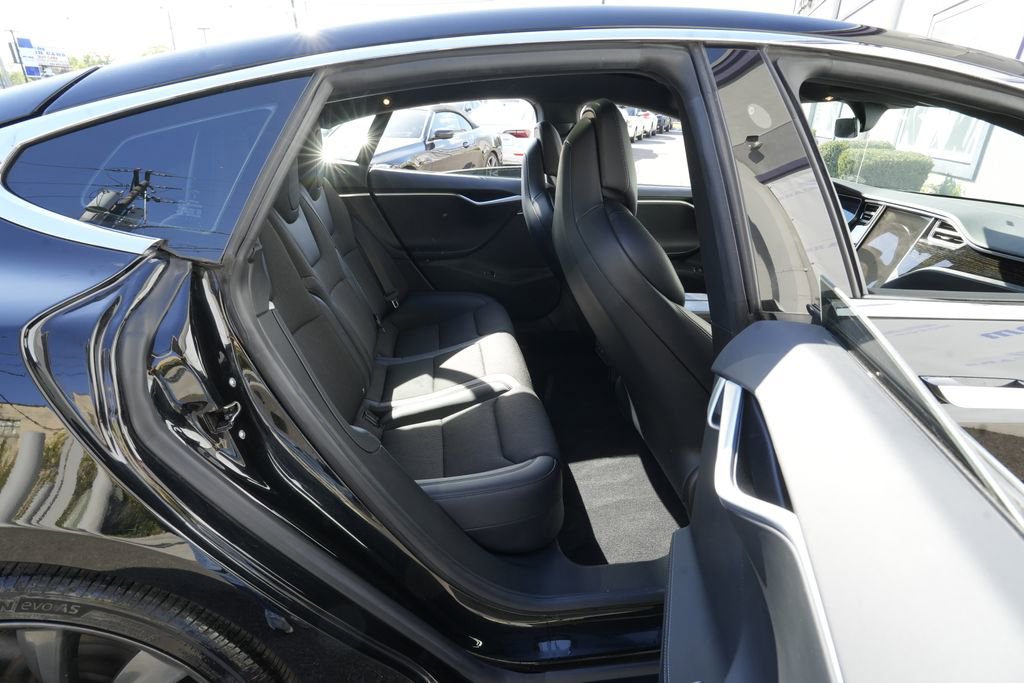 Used 2017 Tesla Model S 75 RWD image 33
