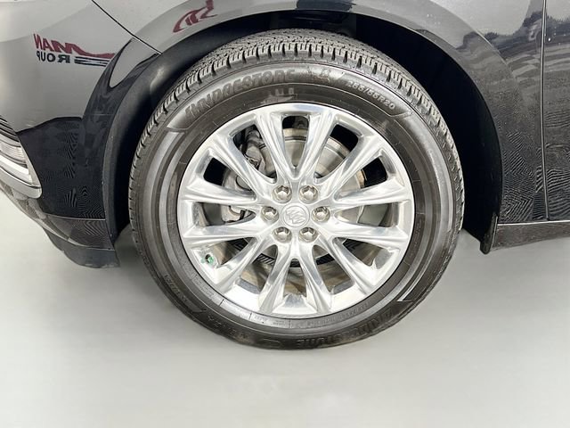 Used 2020 Buick Enclave Premium w/ Sun and Sites Package AWD/4WD image 30