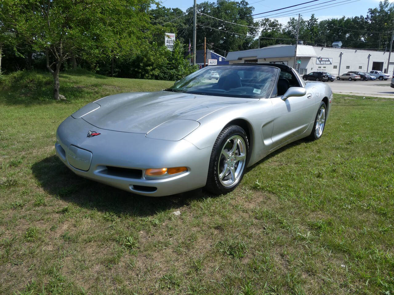 Used 2004 Chevrolet Corvette Coupe w/ Preferred Equipment Group image 1