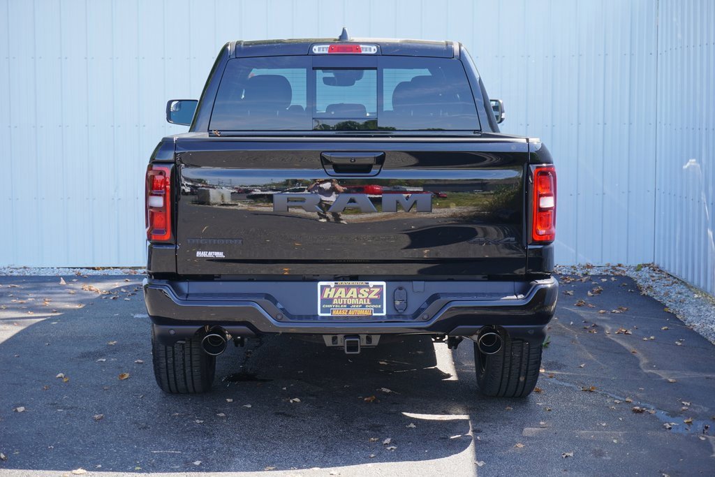 New 2026 RAM 1500 4x4 Crew Cab image 5