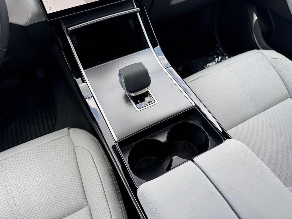 New 2026 Land Rover Range Rover Velar S AWD/4WD image 14