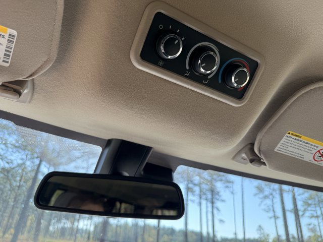 Used 2025 Chevrolet Express 3500 LT w/ LT Preferred Equipment Group RWD image 22