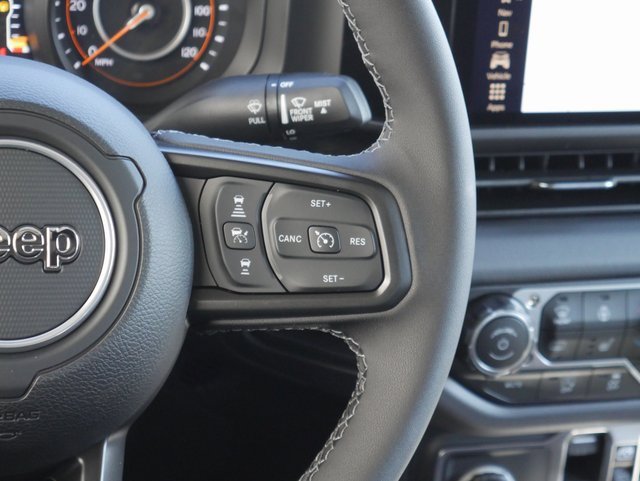 New 2025 Jeep Gladiator Mojave w/ Convenience Group image 19