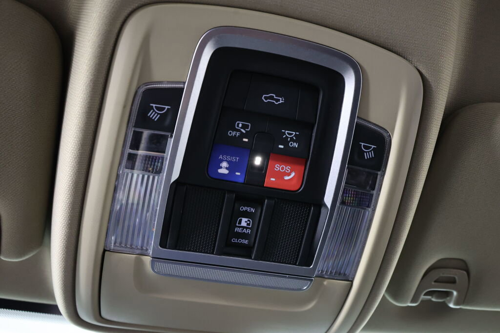 Used 2021 RAM 3500 Laramie image 39