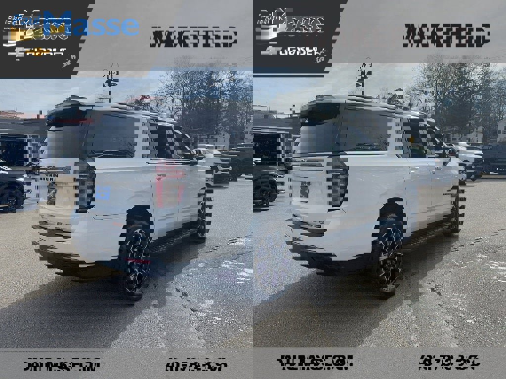 Used 2022 Chevrolet Suburban RST w/ Luxury Package image 5