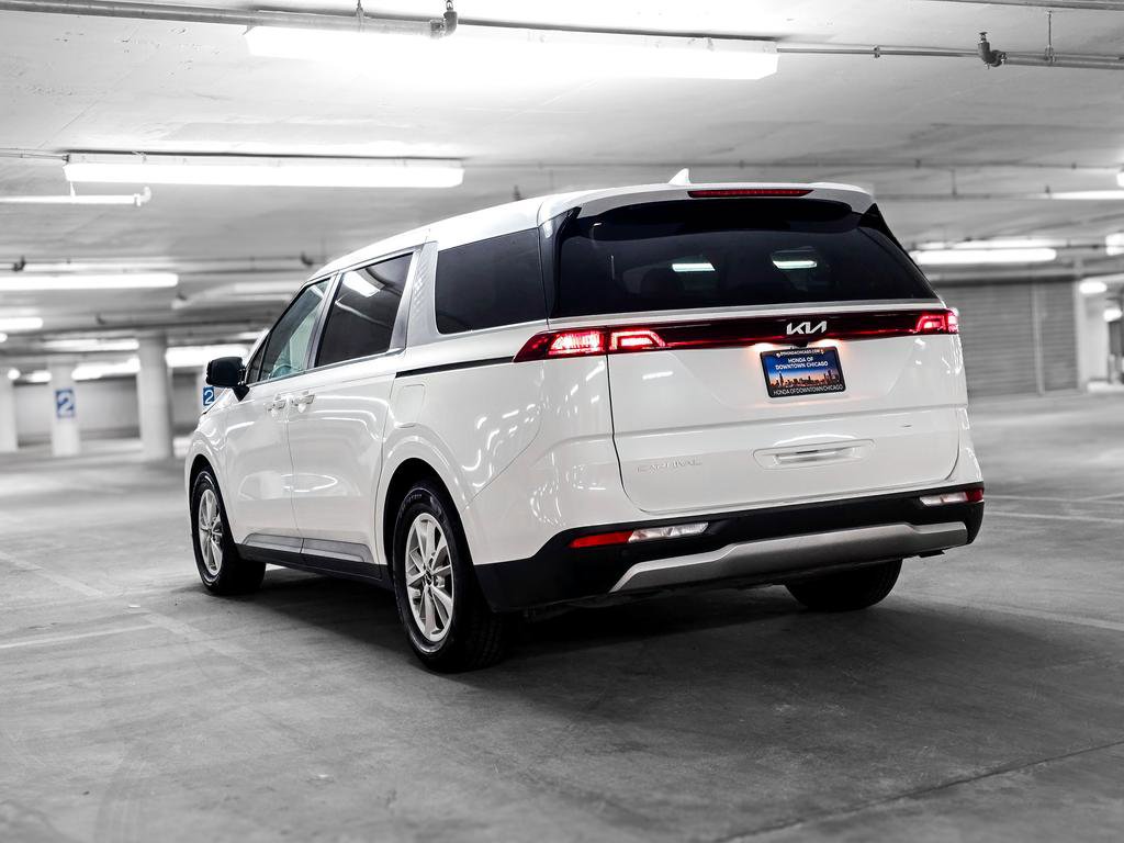 Used 2024 Kia Carnival LX image 5