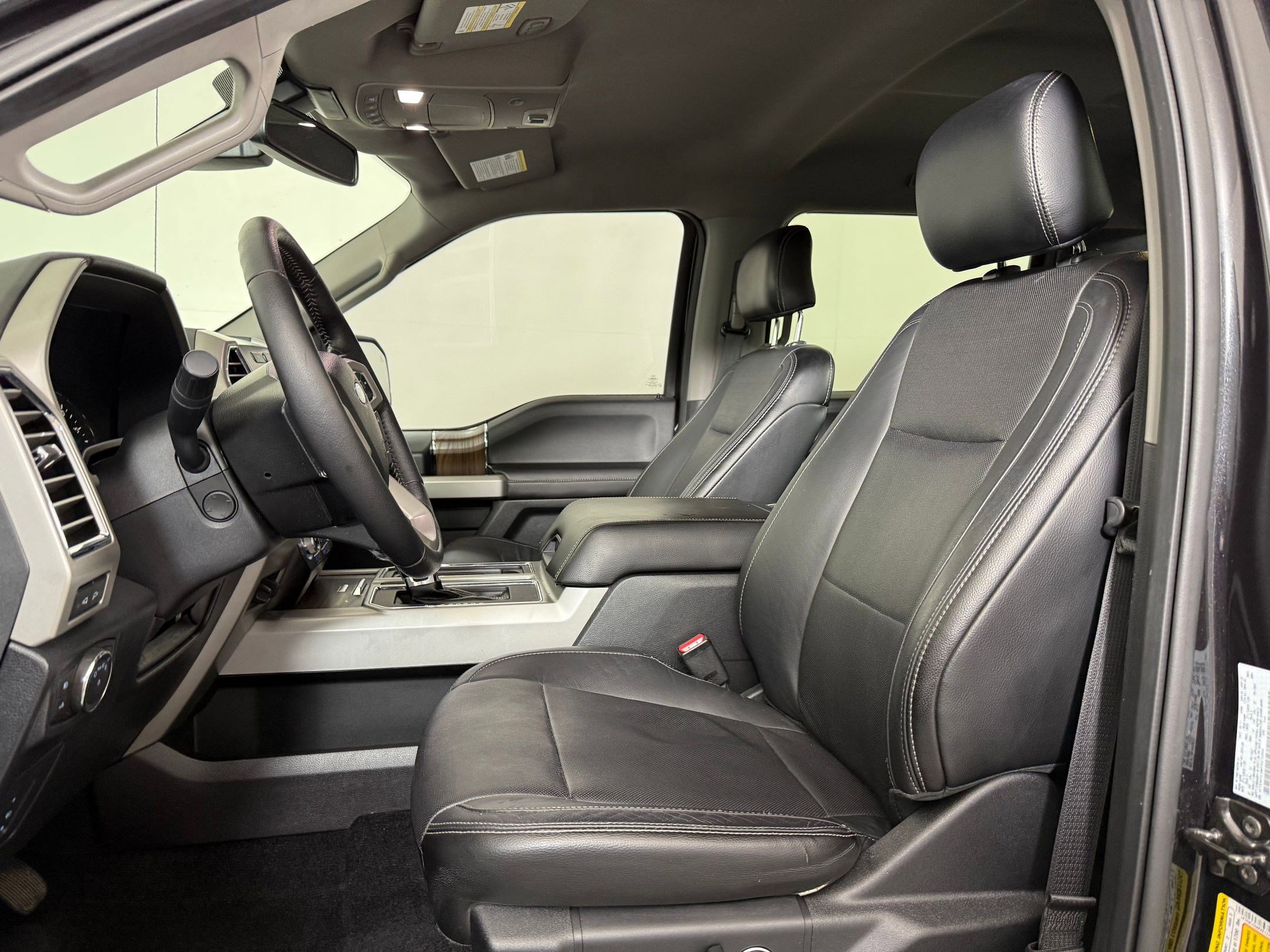 Used 2015 Ford F150 Lariat w/ Equipment Group 502A Luxury image 5