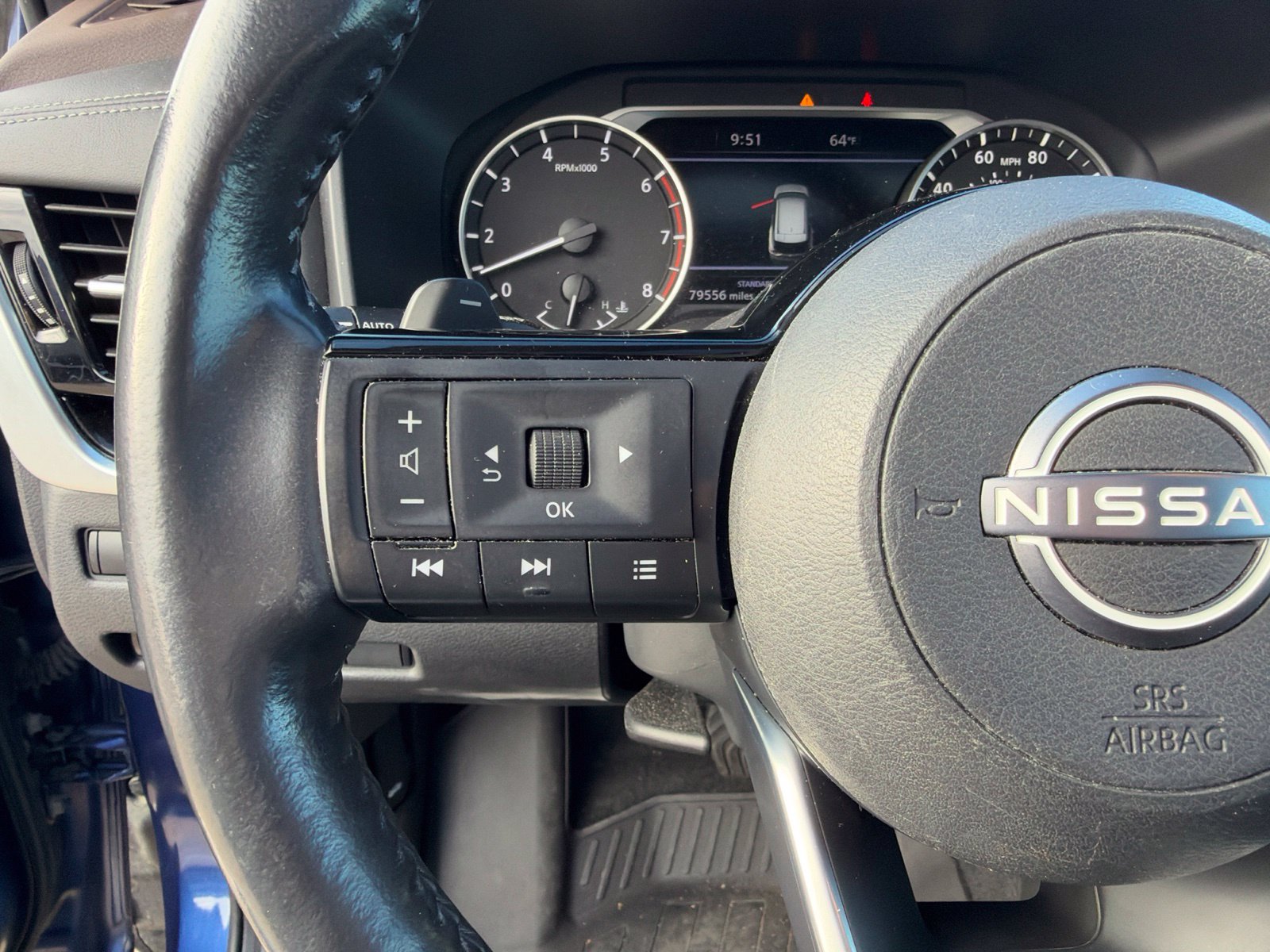 Used 2023 Nissan Rogue SL w/ SL Premium Package FWD image 16