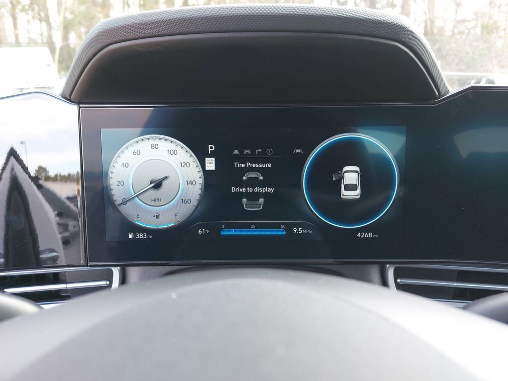 Certified 2025 Hyundai Elantra SEL w/ Cargo Package image 18