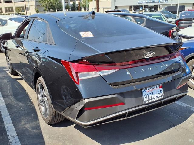 Certified 2025 Hyundai Elantra Sport FWD image 6