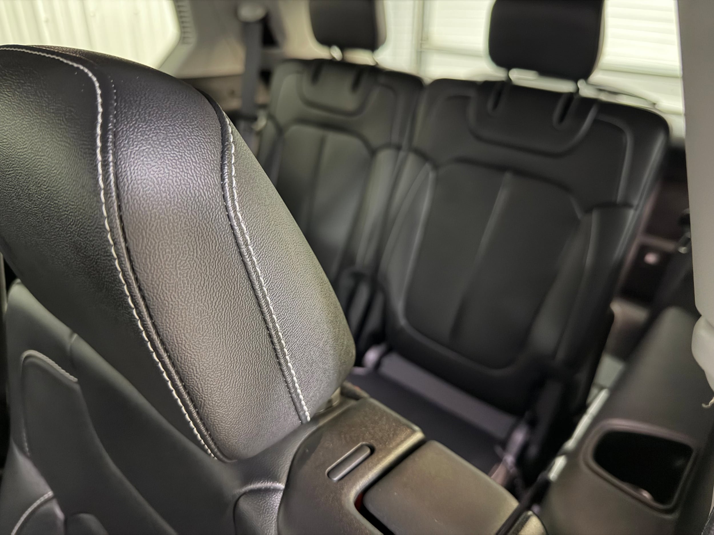 Used 2023 Jeep Grand Cherokee L Limited AWD/4WD image 15