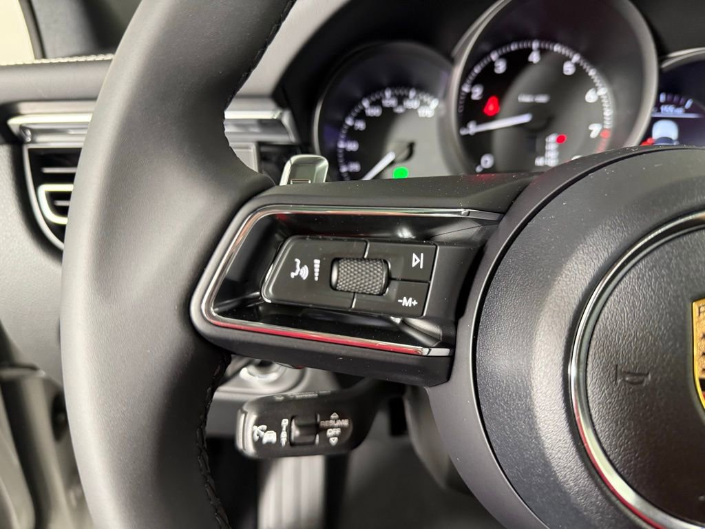 New 2025 Porsche Macan image 37