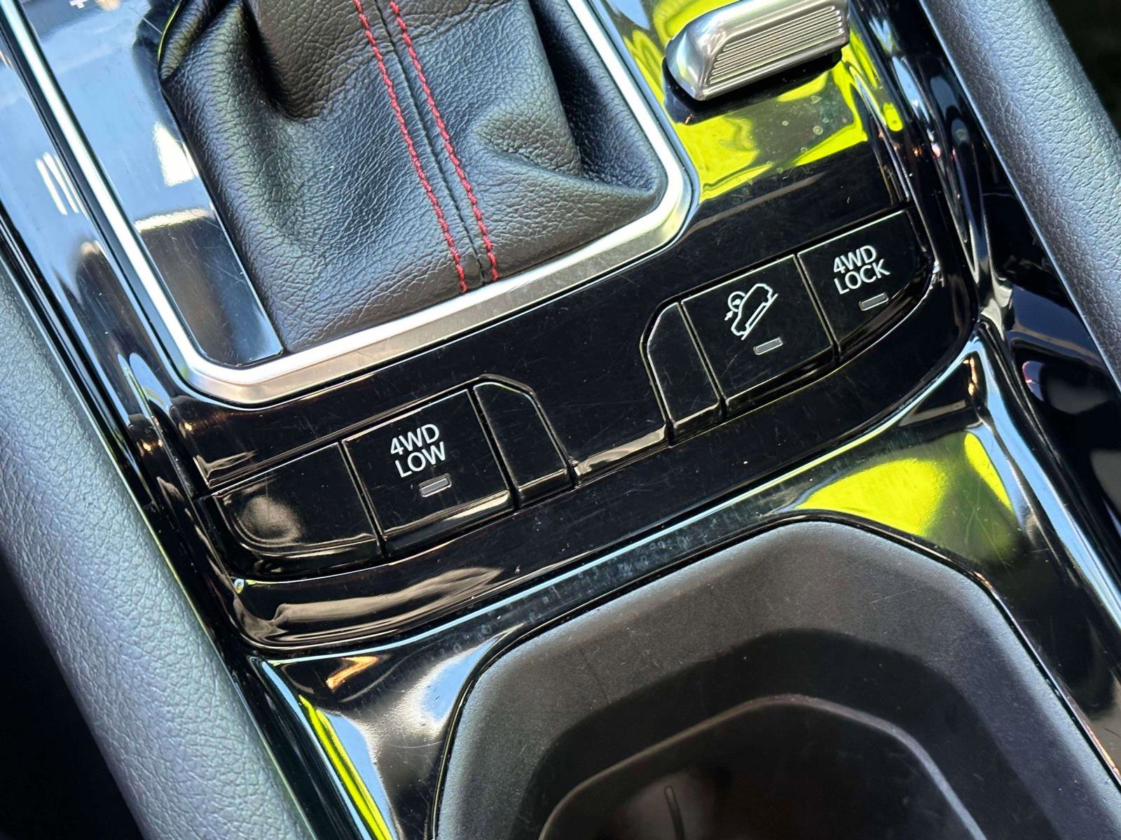 Used 2023 Jeep Compass Trailhawk image 30