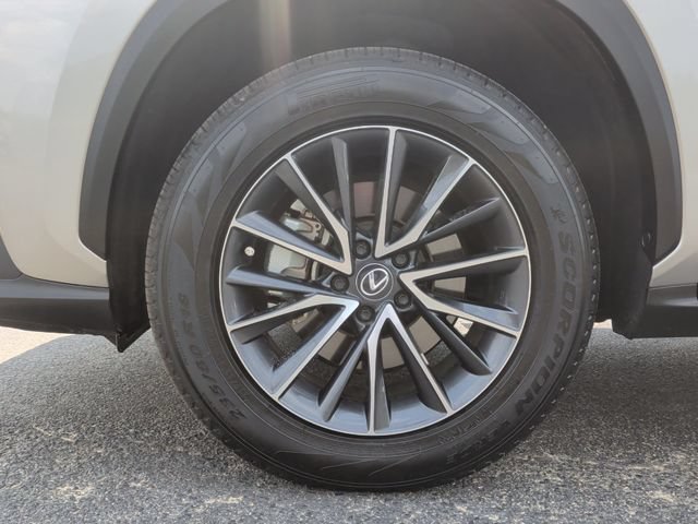 Used 2024 Lexus NX 250 FWD w/ Towing Package (2000 Lbs) image 10