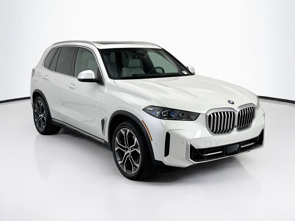 Certified 2026 BMW X5 xDrive40i w/ Executive Package AWD/4WD image 3