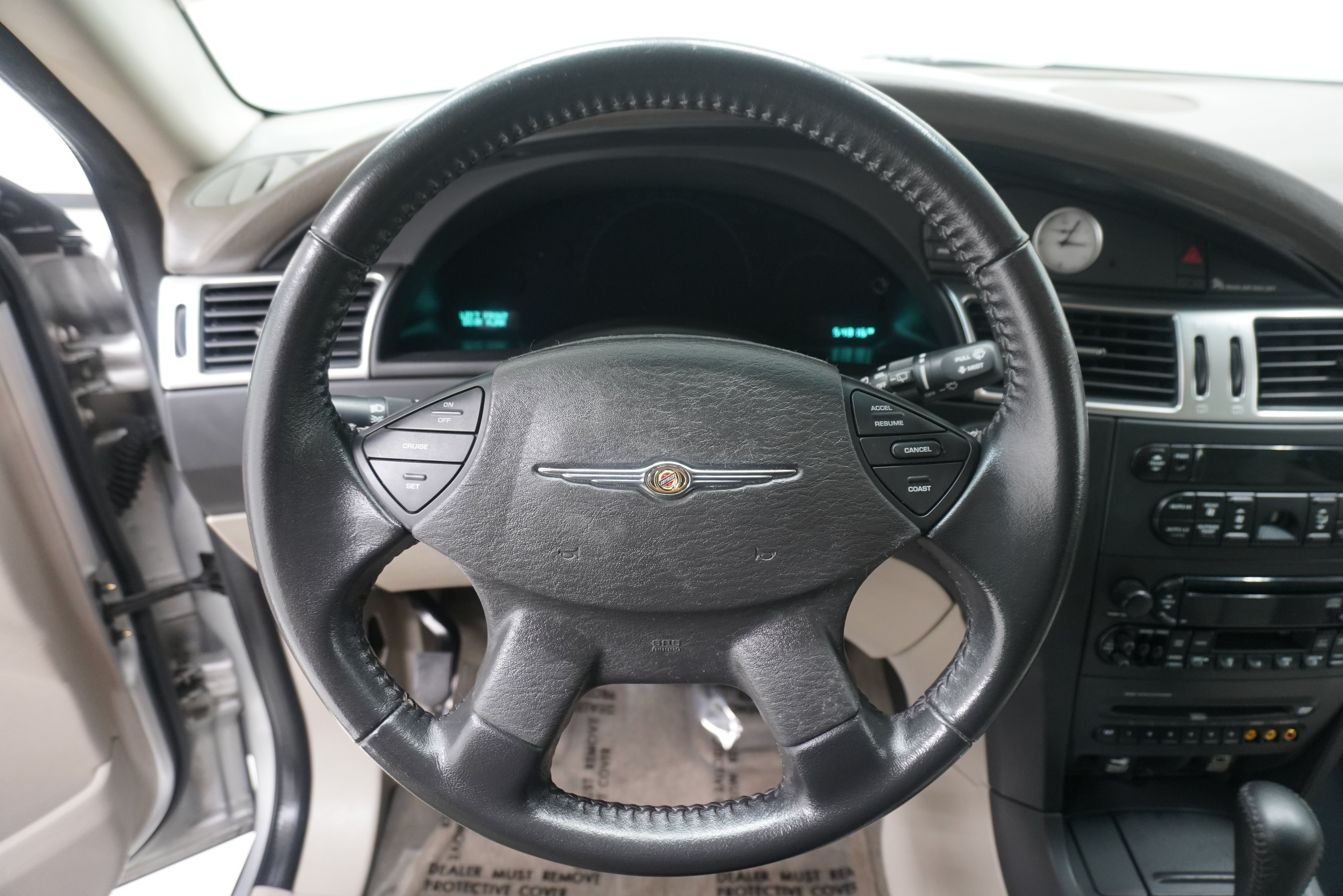 Used 2005 Chrysler Pacifica Touring FWD image 17