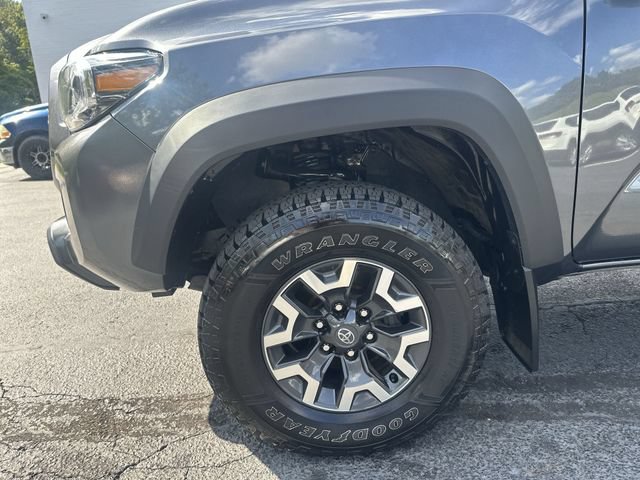 Used 2023 Toyota Tacoma TRD Off-Road w/ Technology Package AWD/4WD image 20