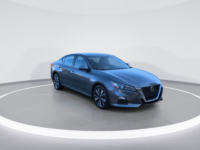 Used 2021 Nissan Altima 2.5 SV w/ SV Premium Package image 2