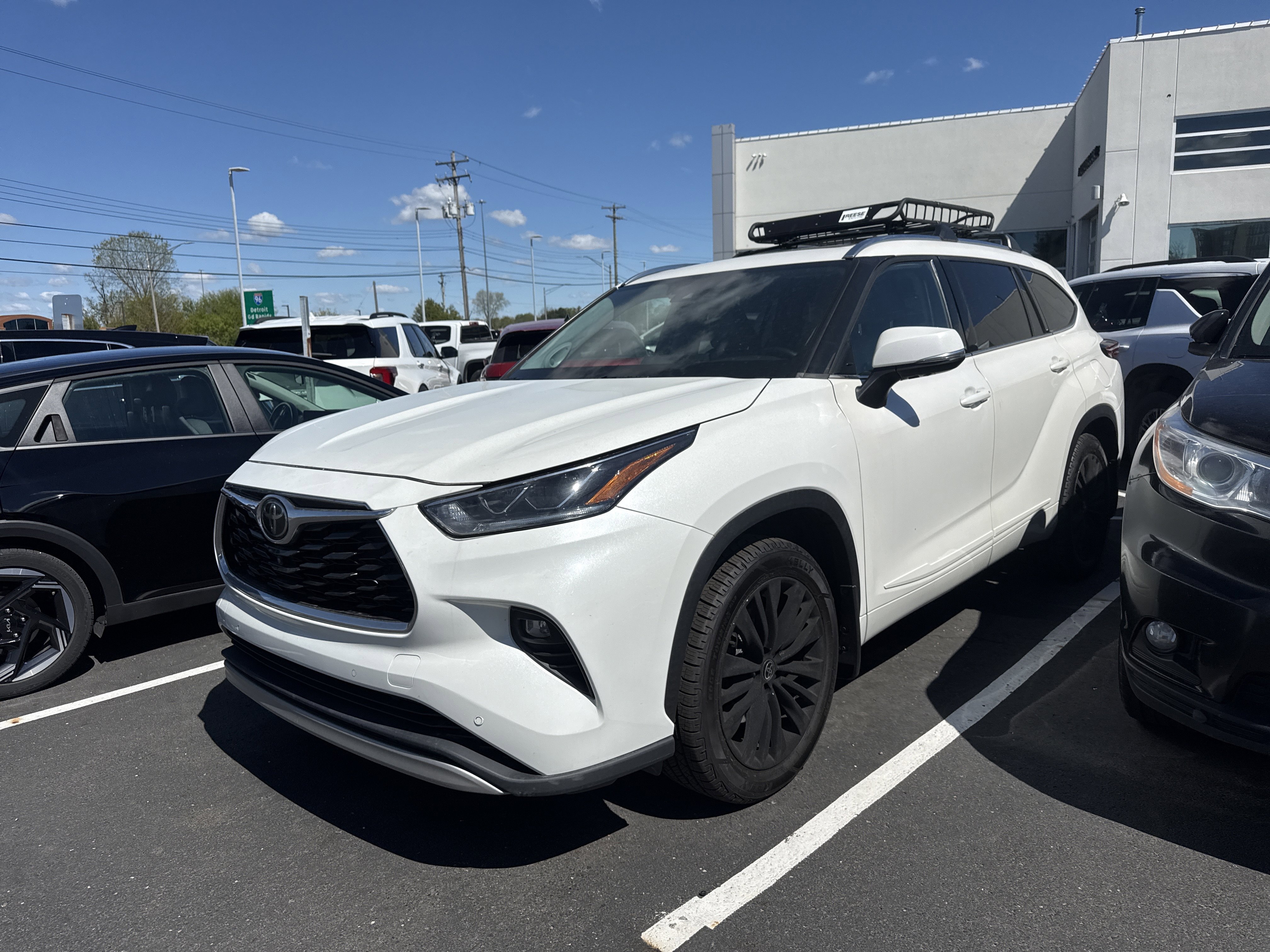 Used 2021 Toyota Highlander Platinum AWD/4WD video 1