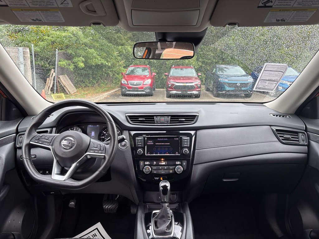 Used 2020 Nissan Rogue SV AWD/4WD image 15