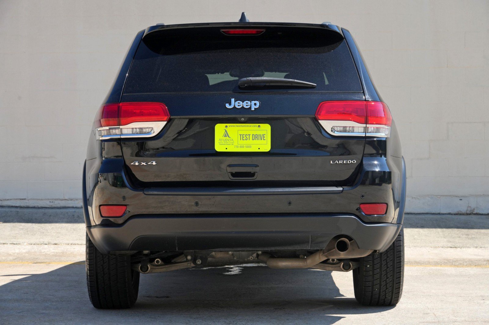 Used 2019 Jeep Grand Cherokee Laredo w/ 18" Wheel & 8.4" Radio Group AWD/4WD image 10